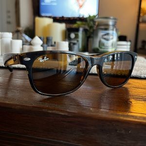 RayBan New Wayfarer Classic Sunglasses